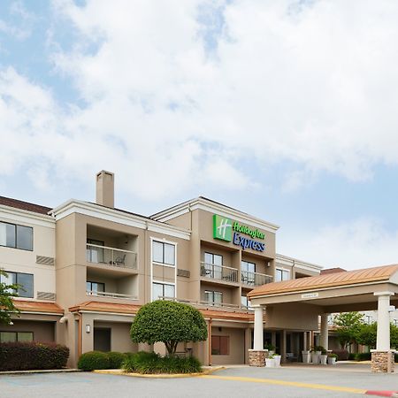 Holiday Inn Express Tifton By Ihg Exterior foto