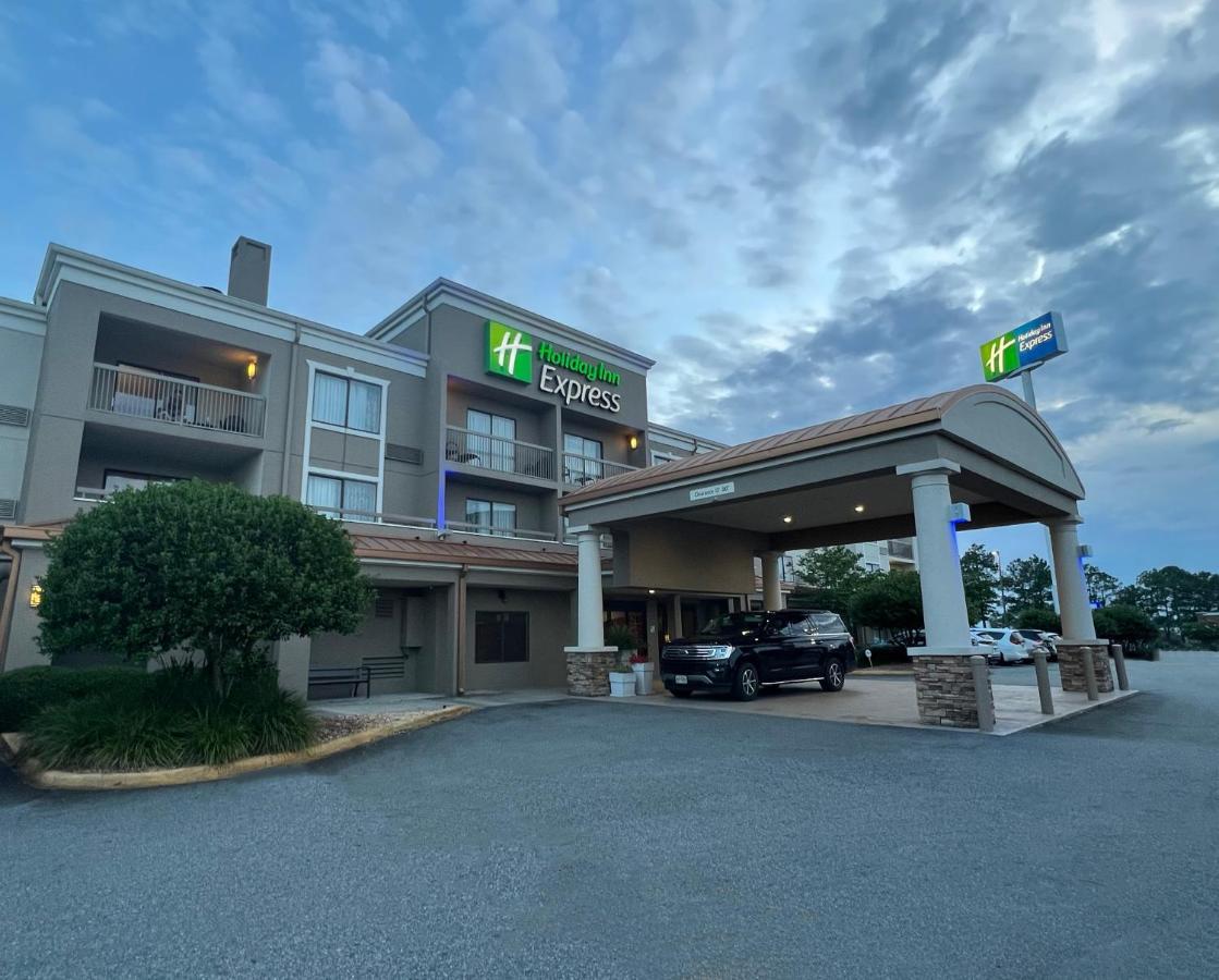 Holiday Inn Express Tifton By Ihg Exterior foto