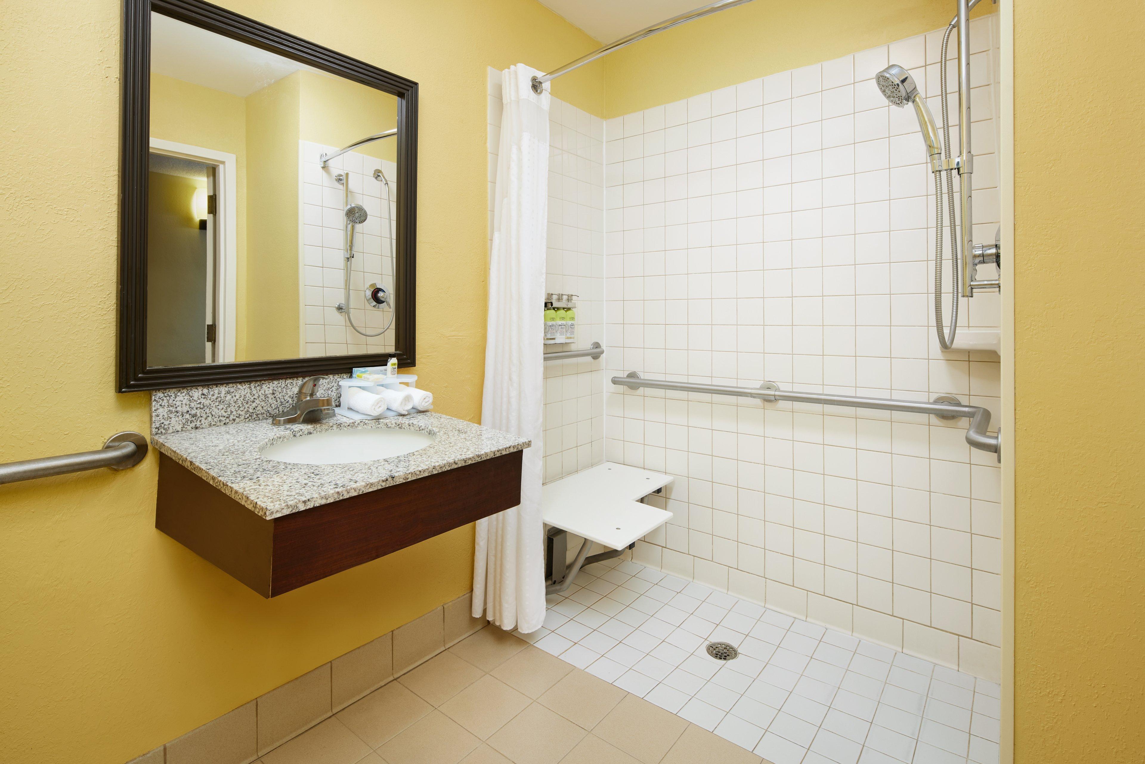 Holiday Inn Express Tifton By Ihg Exterior foto