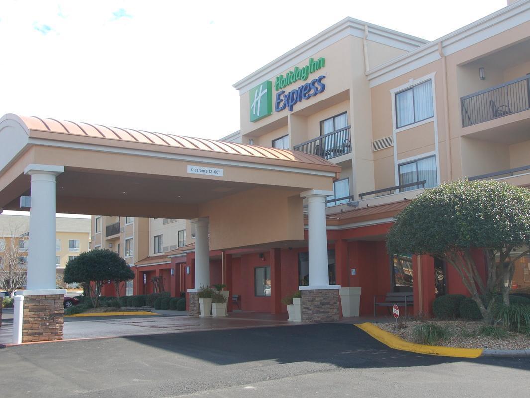 Holiday Inn Express Tifton By Ihg Exterior foto