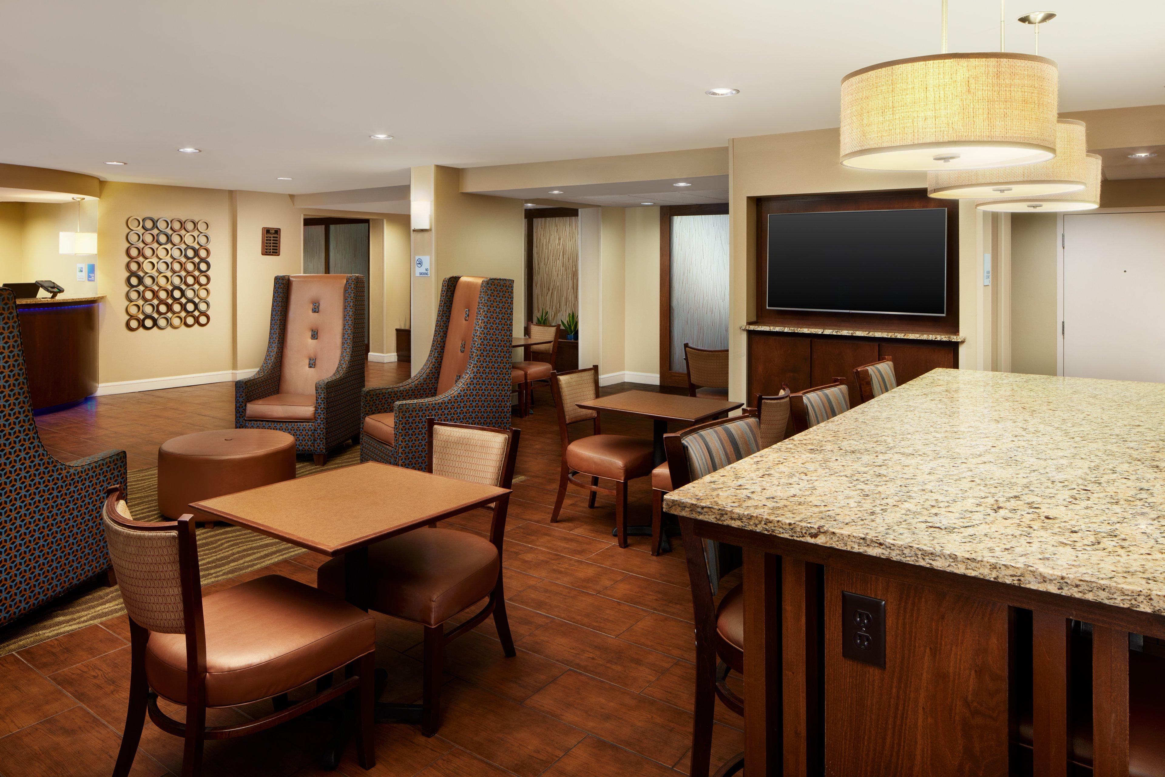 Holiday Inn Express Tifton By Ihg Exterior foto