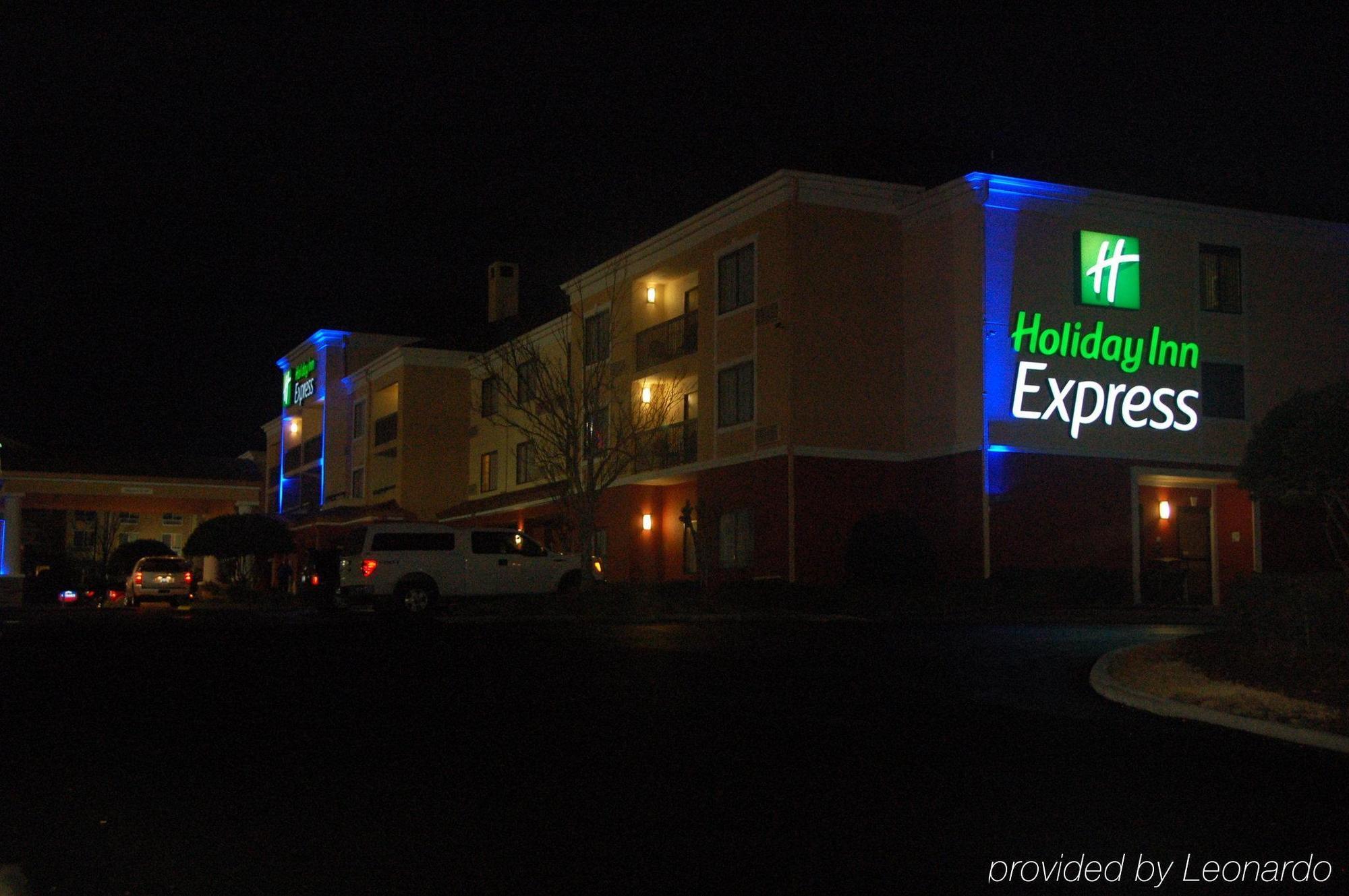 Holiday Inn Express Tifton By Ihg Exterior foto